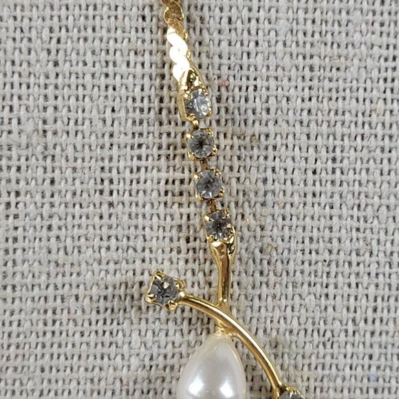 Vintage Gold-Tone Smoke Rhinestone White Faux Pearl Vine Necklace 18 In - Picture 2 of 11